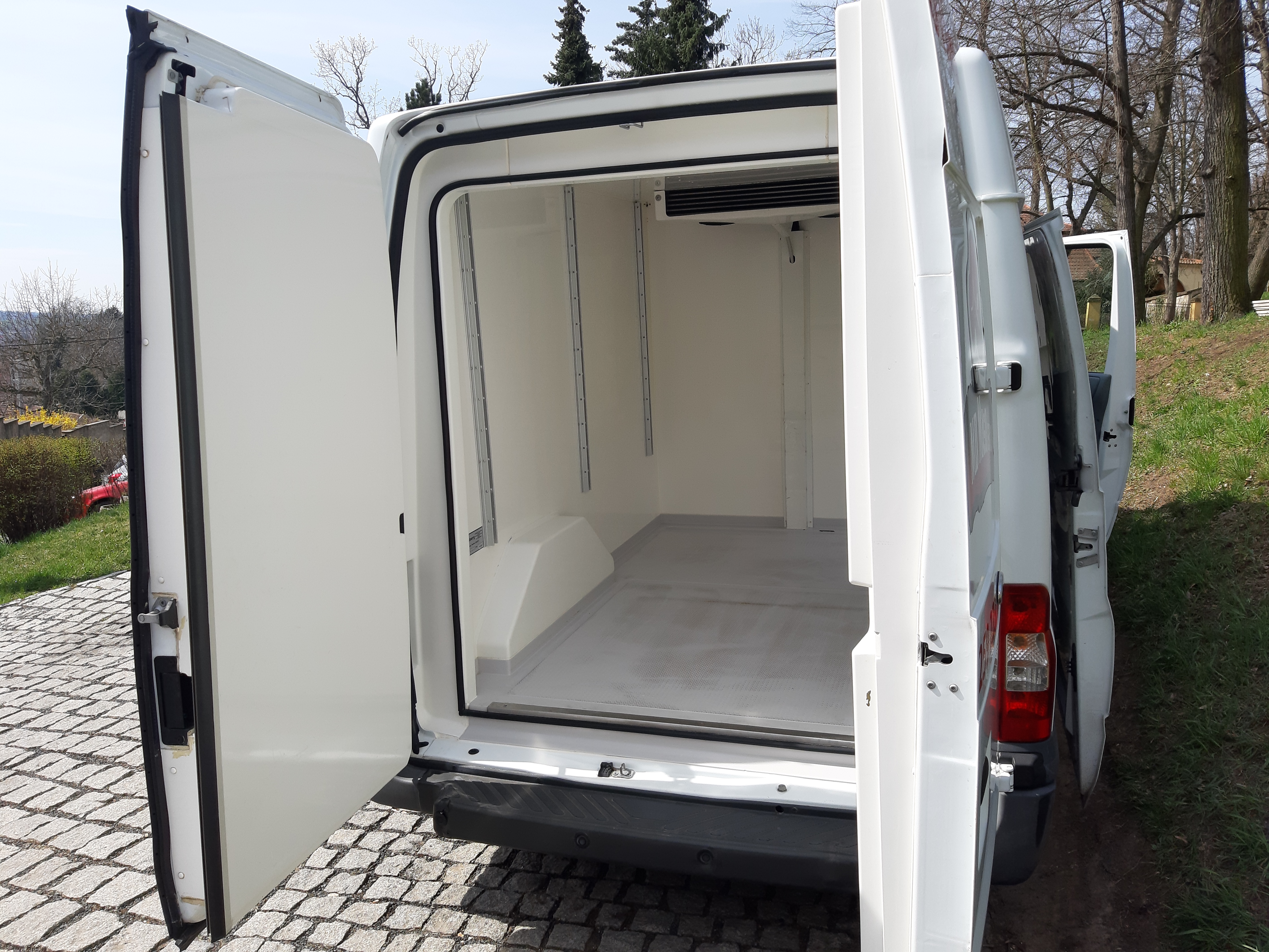 FORD TRANSIT BÍLÝ 3